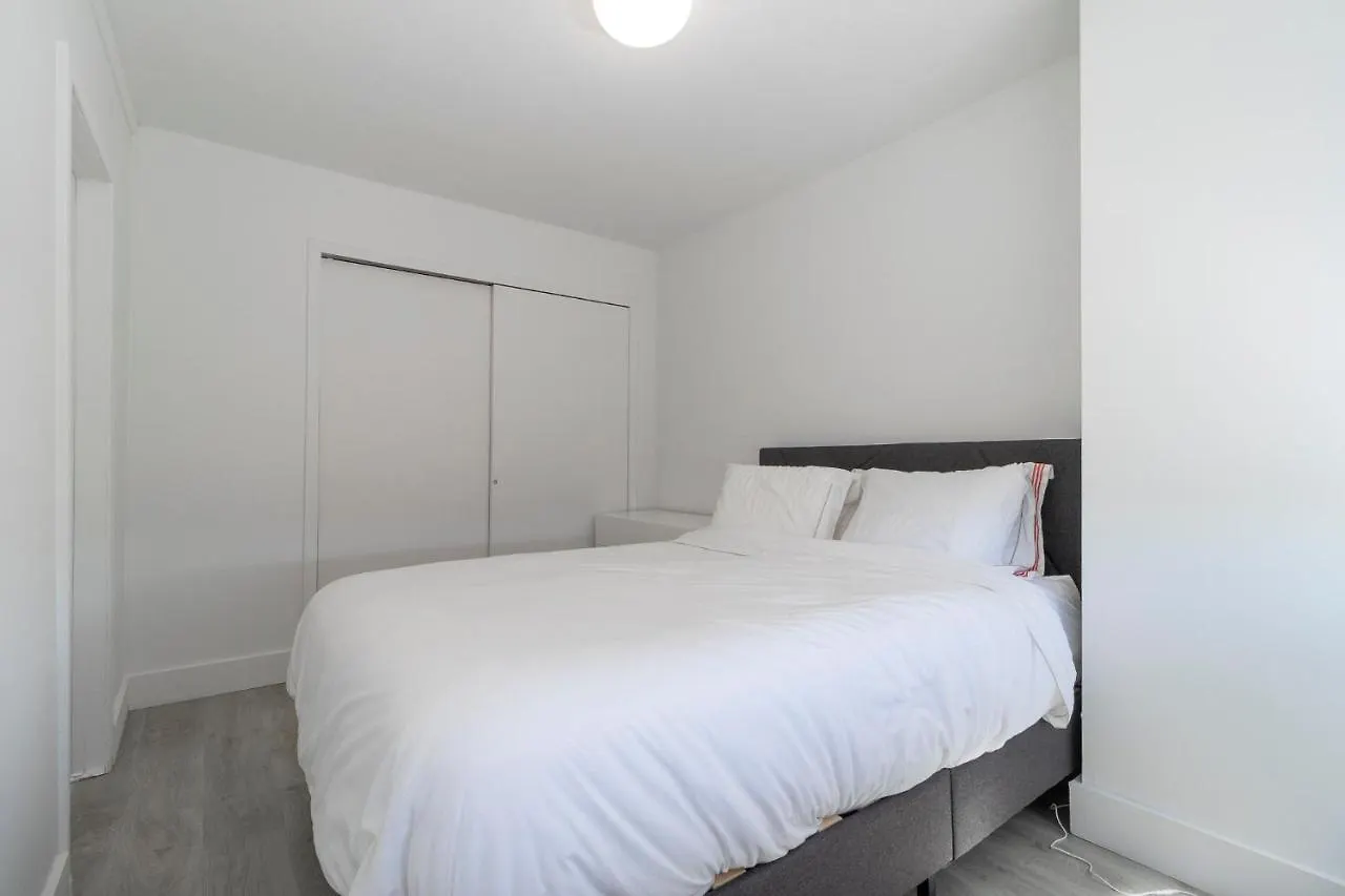 Luxury Designer Greenwich Village 1Br Heaven!! Beautiful Panoramic City Views! Nova Iorque Apartamento